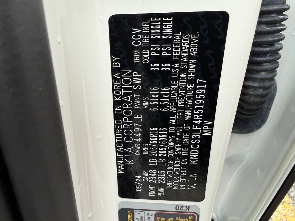 Used 2024 Kia Niro EX w/ EX Cold Weather Package FWD image 32