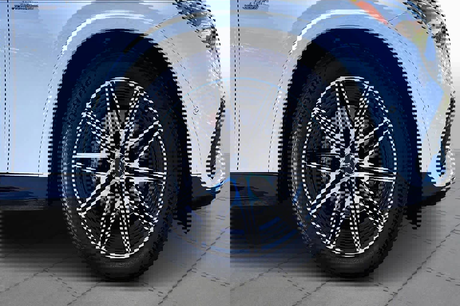 Used 2025 Mercedes-Benz GLC 43 AMG 4MATIC image 10