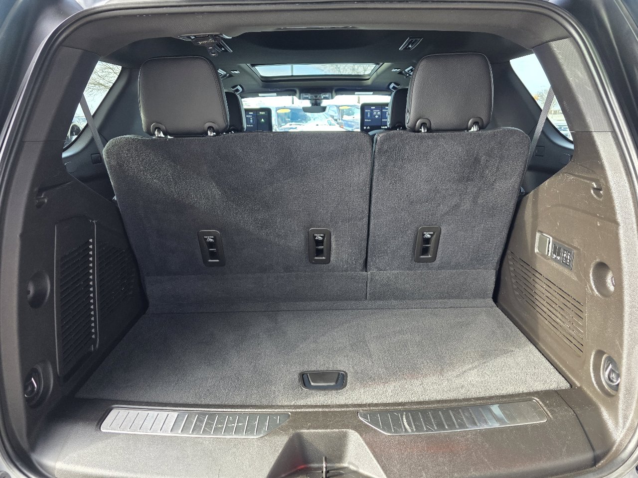 Used 2021 GMC Yukon Denali w/ Denali Ultimate Package image 19