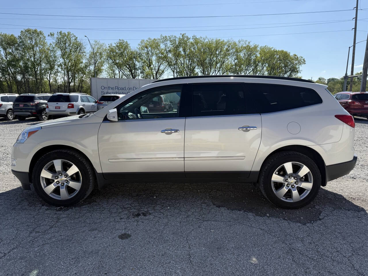 Used 2012 Chevrolet Traverse LTZ AWD/4WD image 6