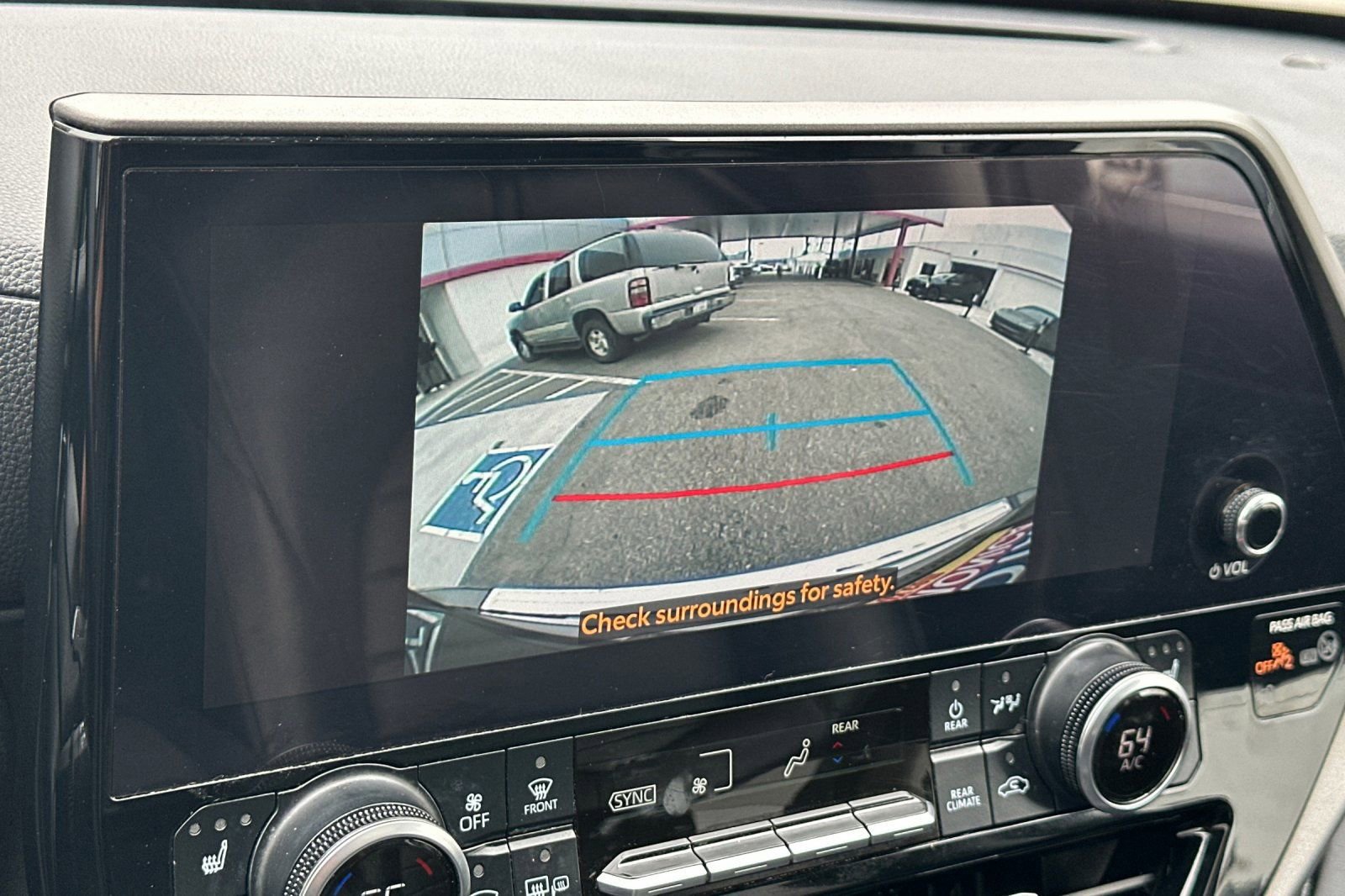 Used 2023 Toyota Highlander XLE w/ Protection Package #3 (TMS) AWD/4WD image 21