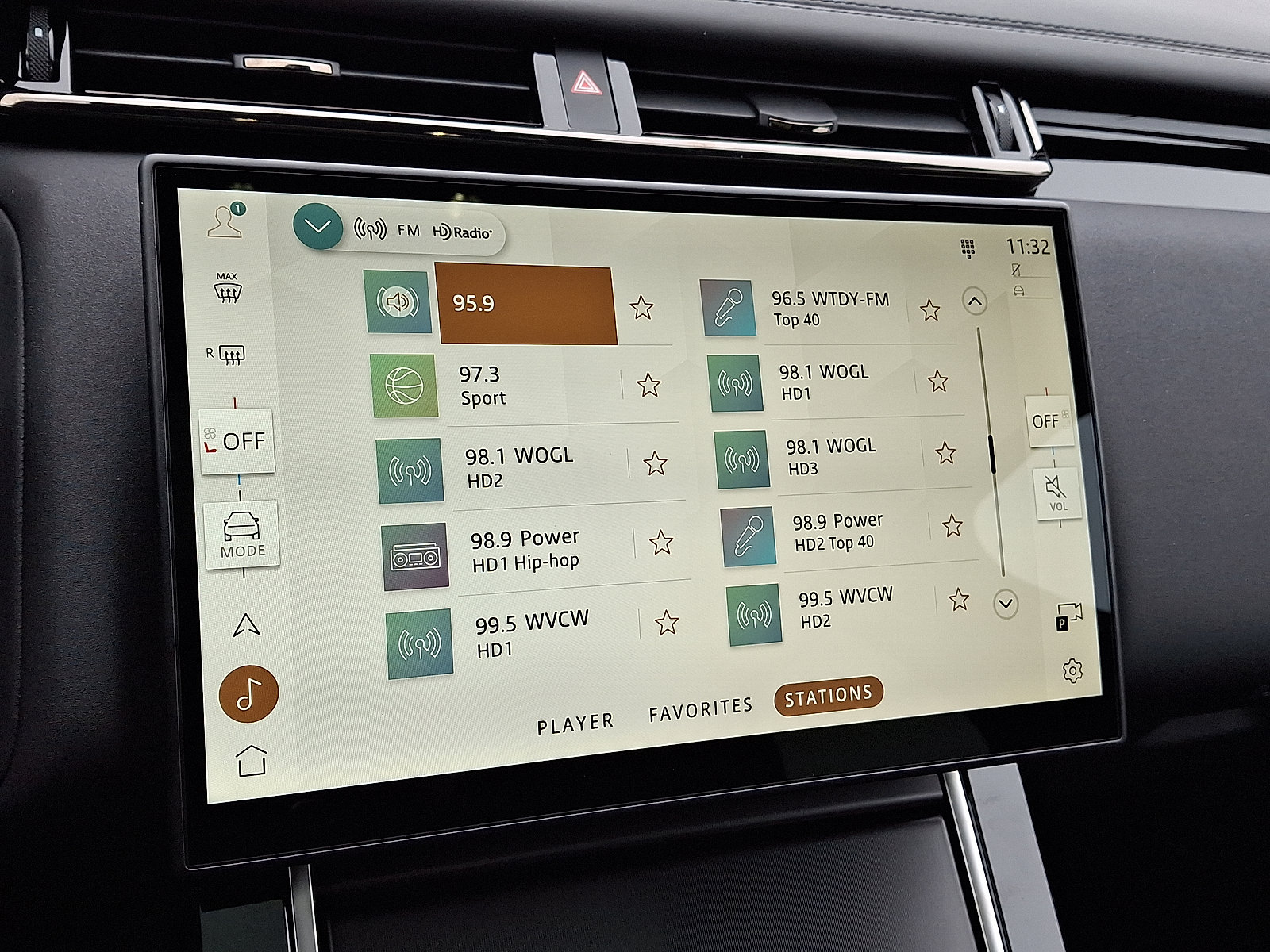 New 2026 Land Rover Range Rover Velar Dynamic SE AWD/4WD image 10