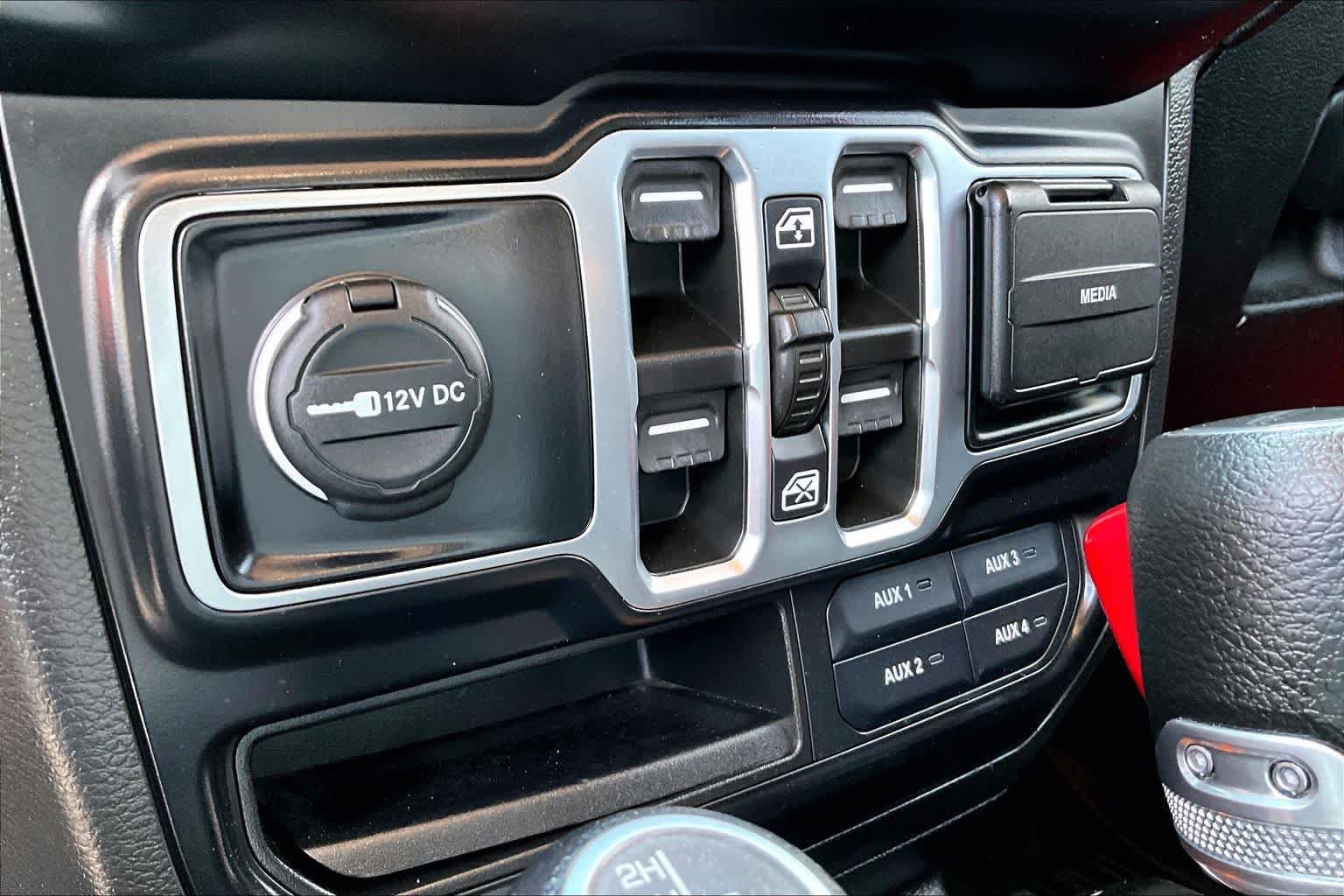 Used 2022 Jeep Gladiator Sport AWD/4WD image 32