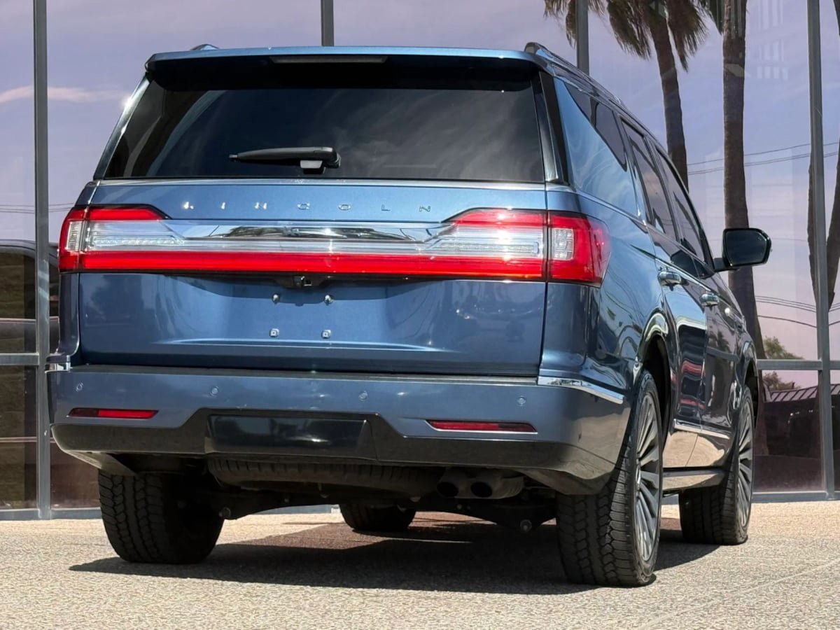 Used 2020 Lincoln Navigator Reserve w/ Luxury Package AWD/4WD image 11