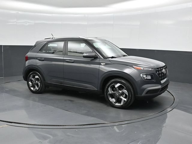 Used 2024 Hyundai Venue SEL FWD image 6