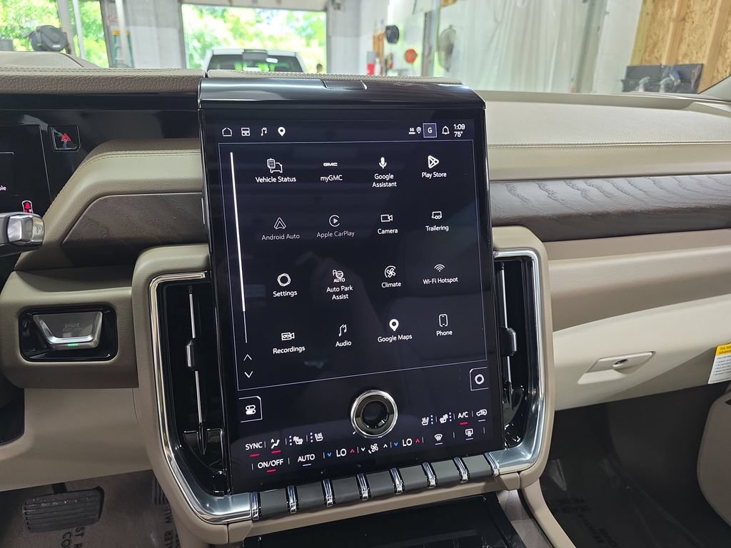 New 2026 GMC Yukon XL Denali w/ Advanced Technology Package AWD/4WD image 24