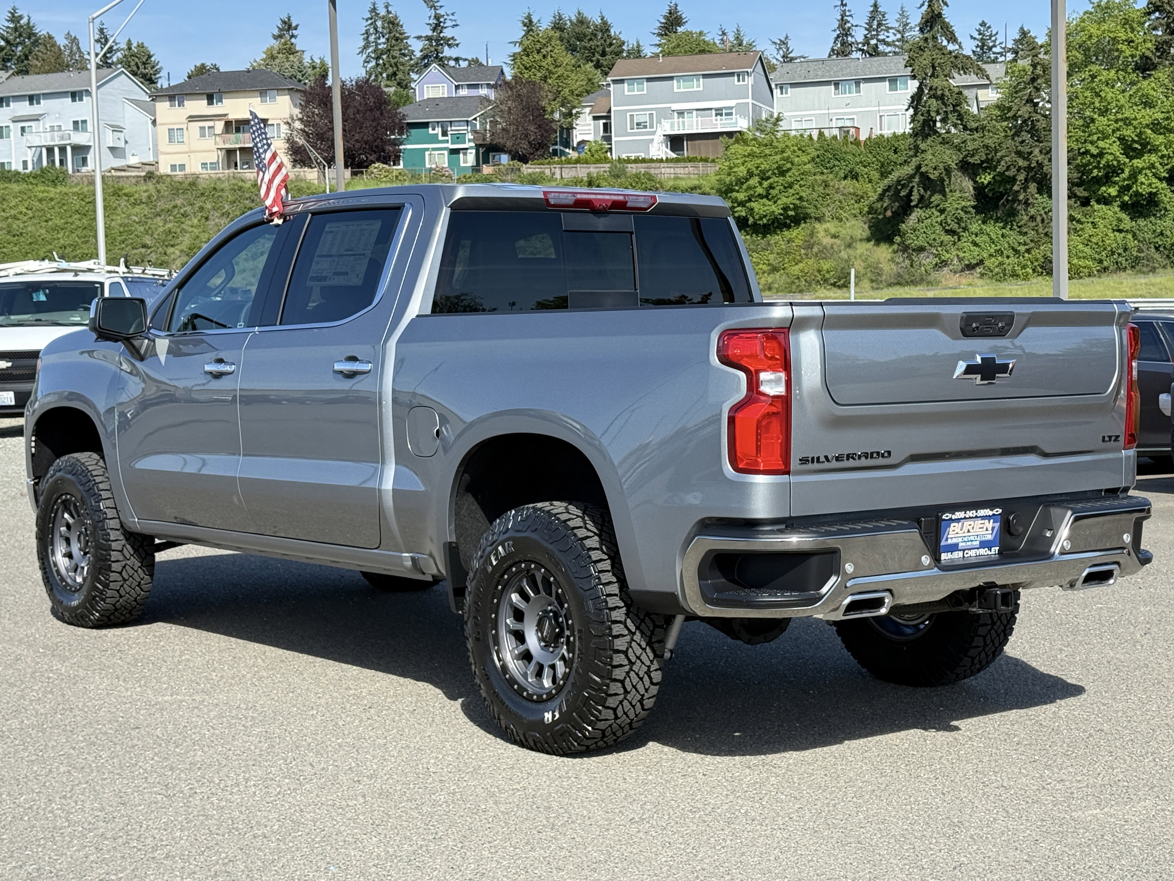New 2026 Chevrolet Silverado 1500 LTZ w/ LTZ Premium Package AWD/4WD image 3