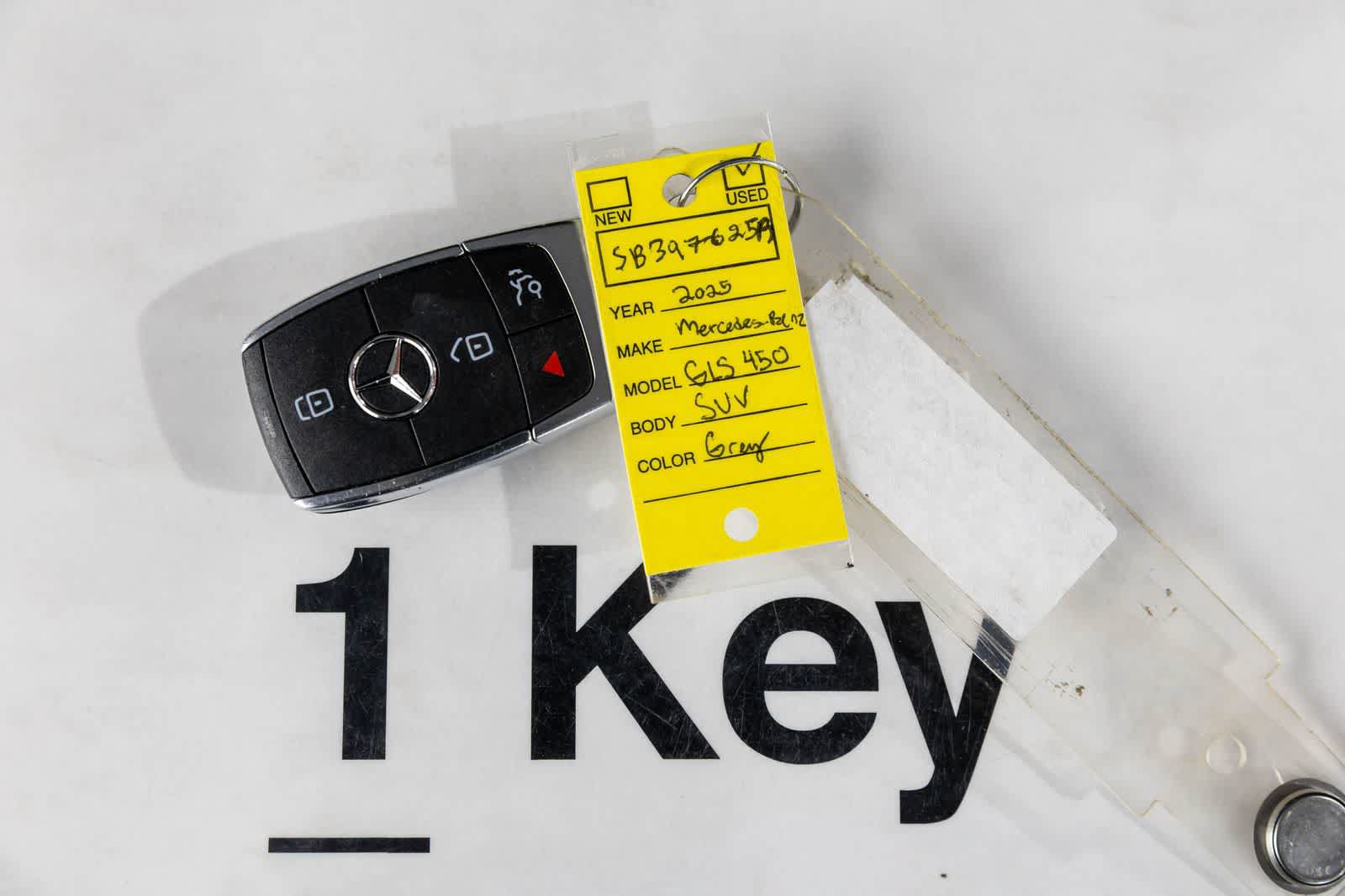 Used 2025 Mercedes-Benz GLS 450 4MATIC image 26