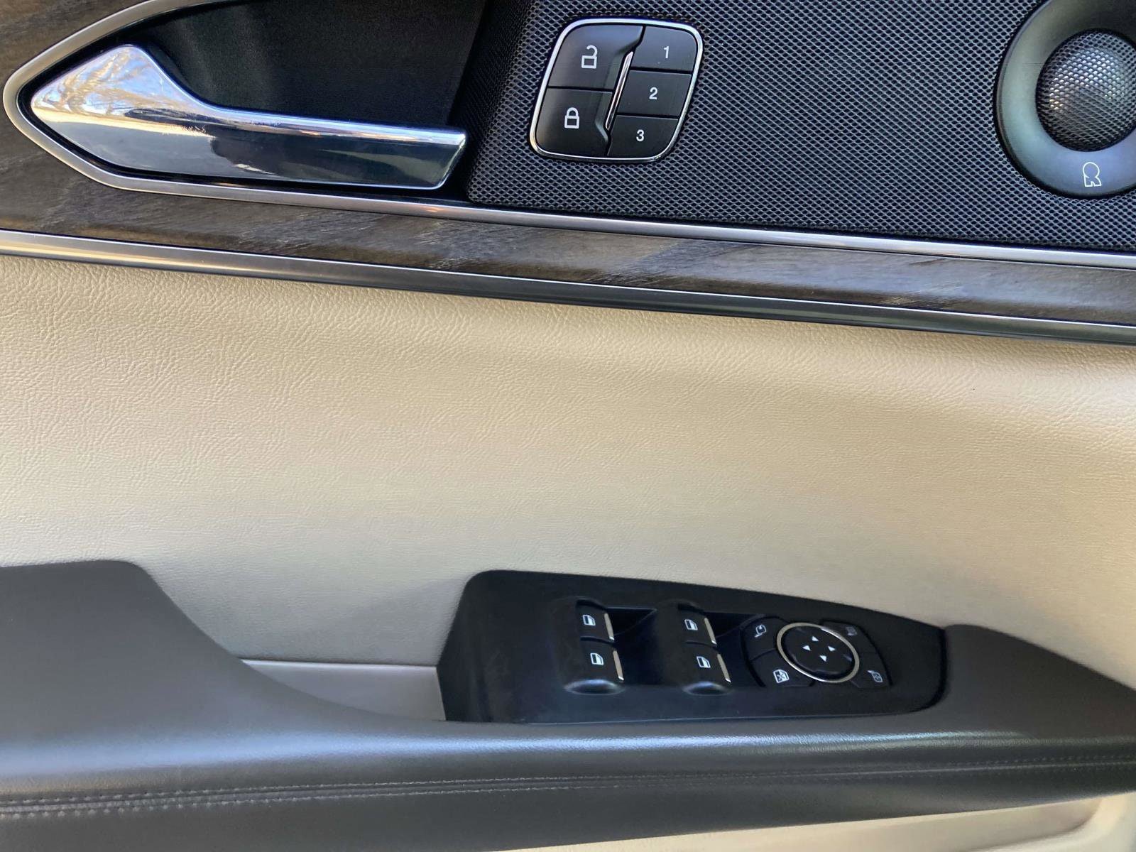 Used 2019 Lincoln Nautilus Select image 20