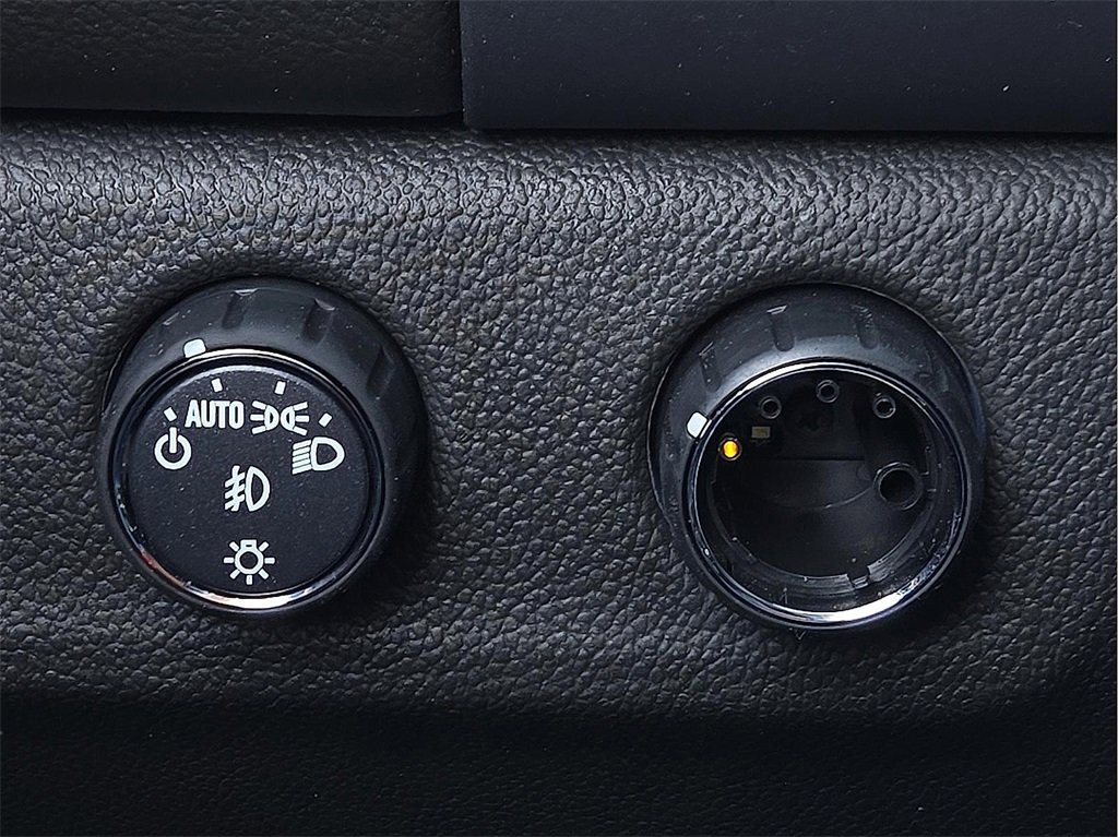 Used 2022 GMC Canyon AT4 image 15