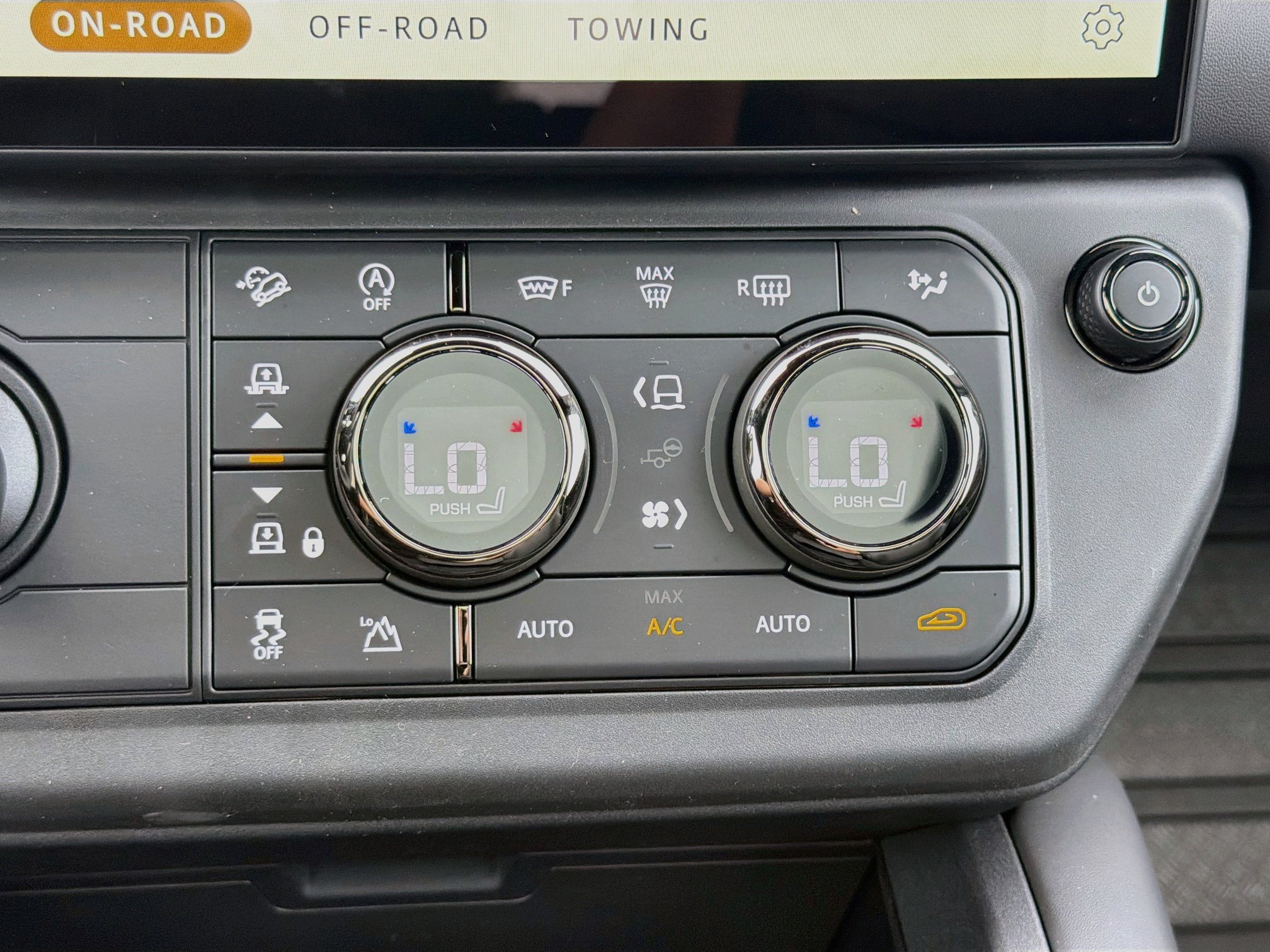 New 2026 Land Rover Defender 110 OCTA AWD/4WD image 35
