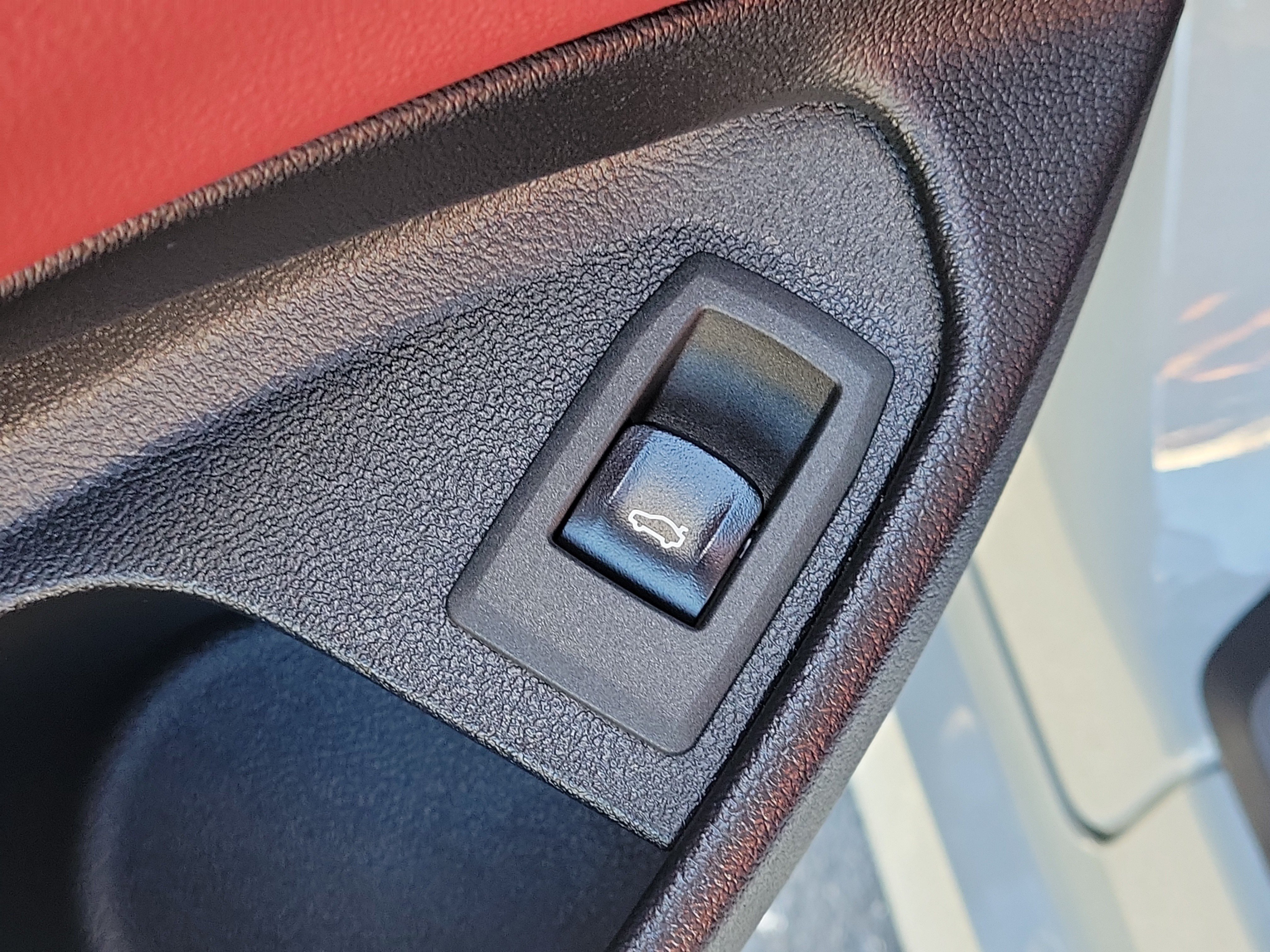 Used 2026 BMW M440i Convertible RWD image 18