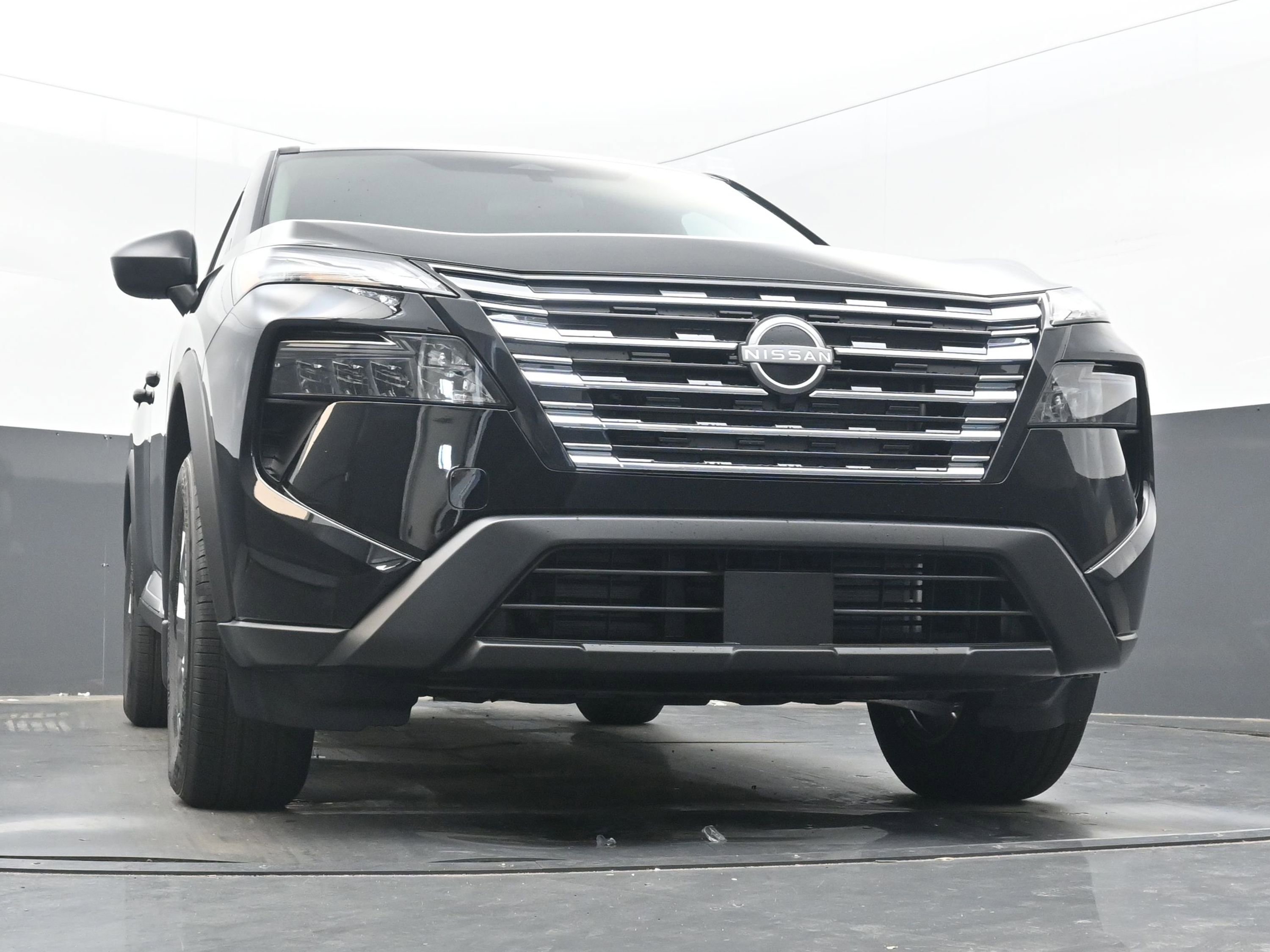 New 2026 Nissan Rogue S image 24