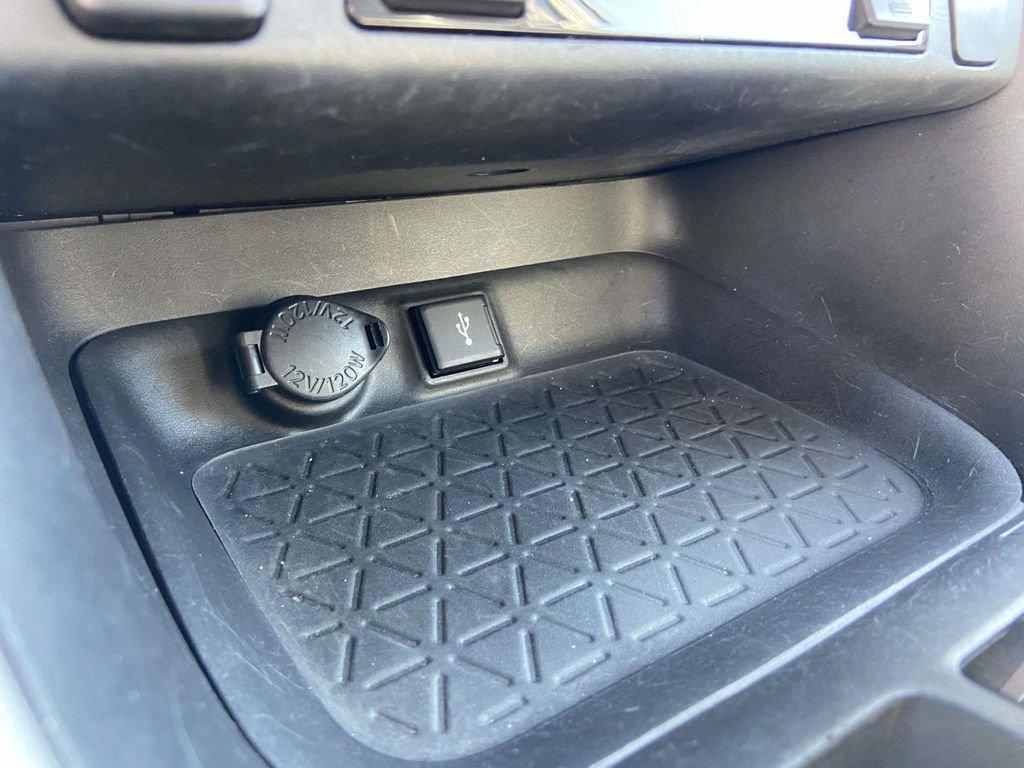 Used 2021 Toyota RAV4 XLE Premium AWD/4WD image 25