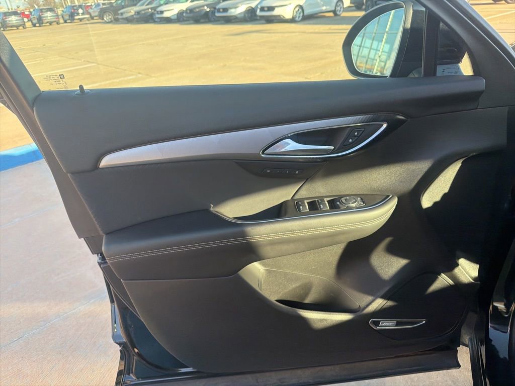 Used 2025 Buick Envision Sport Touring image 6