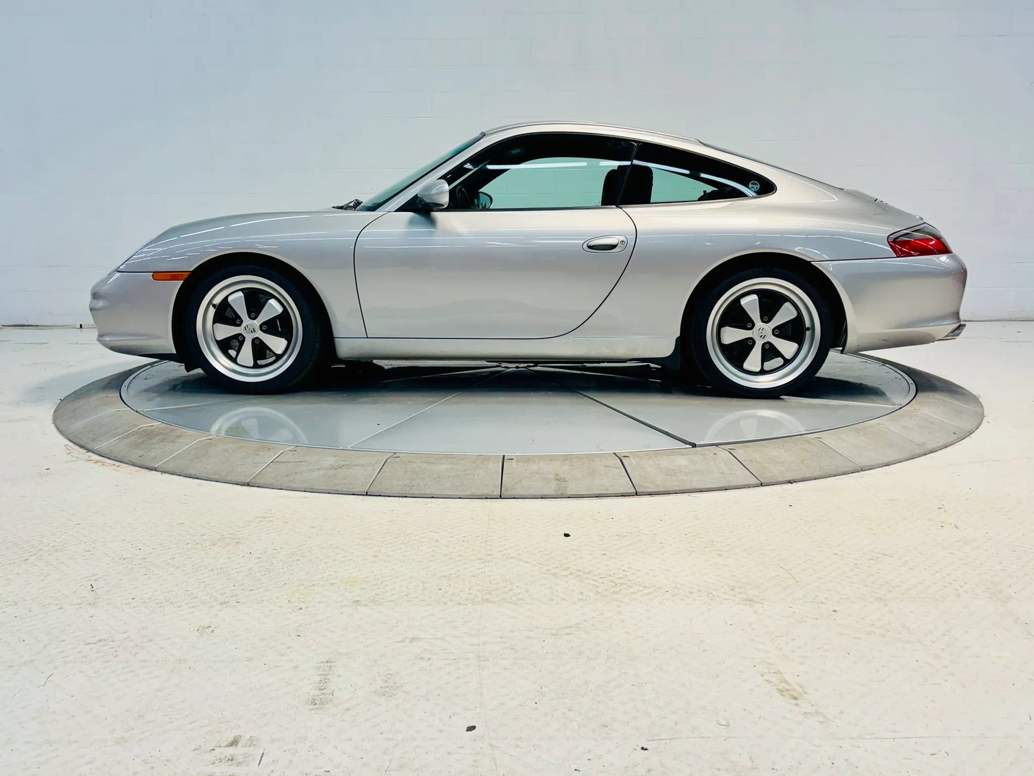 Used 2002 Porsche 911 GT3 RS image 27