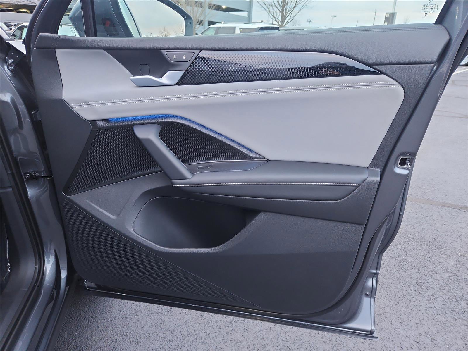 New 2026 Volkswagen Tiguan SE image 27