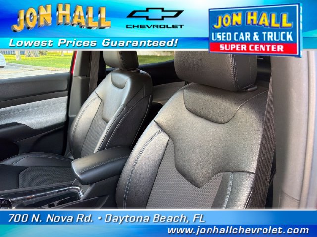 Used 2025 Jeep Compass Latitude AWD/4WD image 17