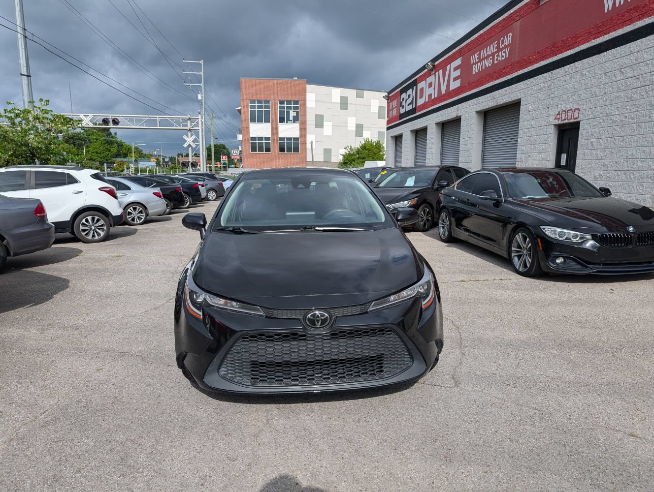 Used 2022 Toyota Corolla LE FWD image 4
