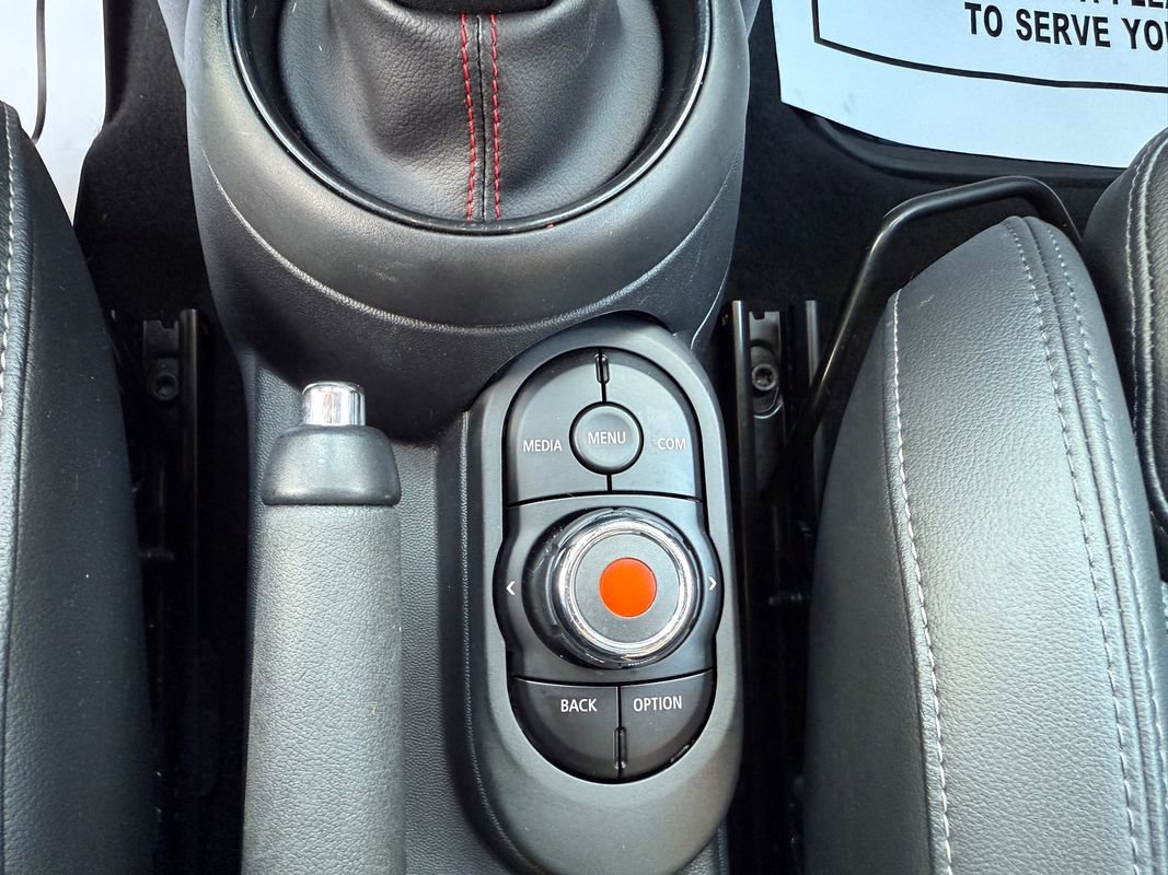 Used 2021 MINI Cooper S w/ Premium Package image 12