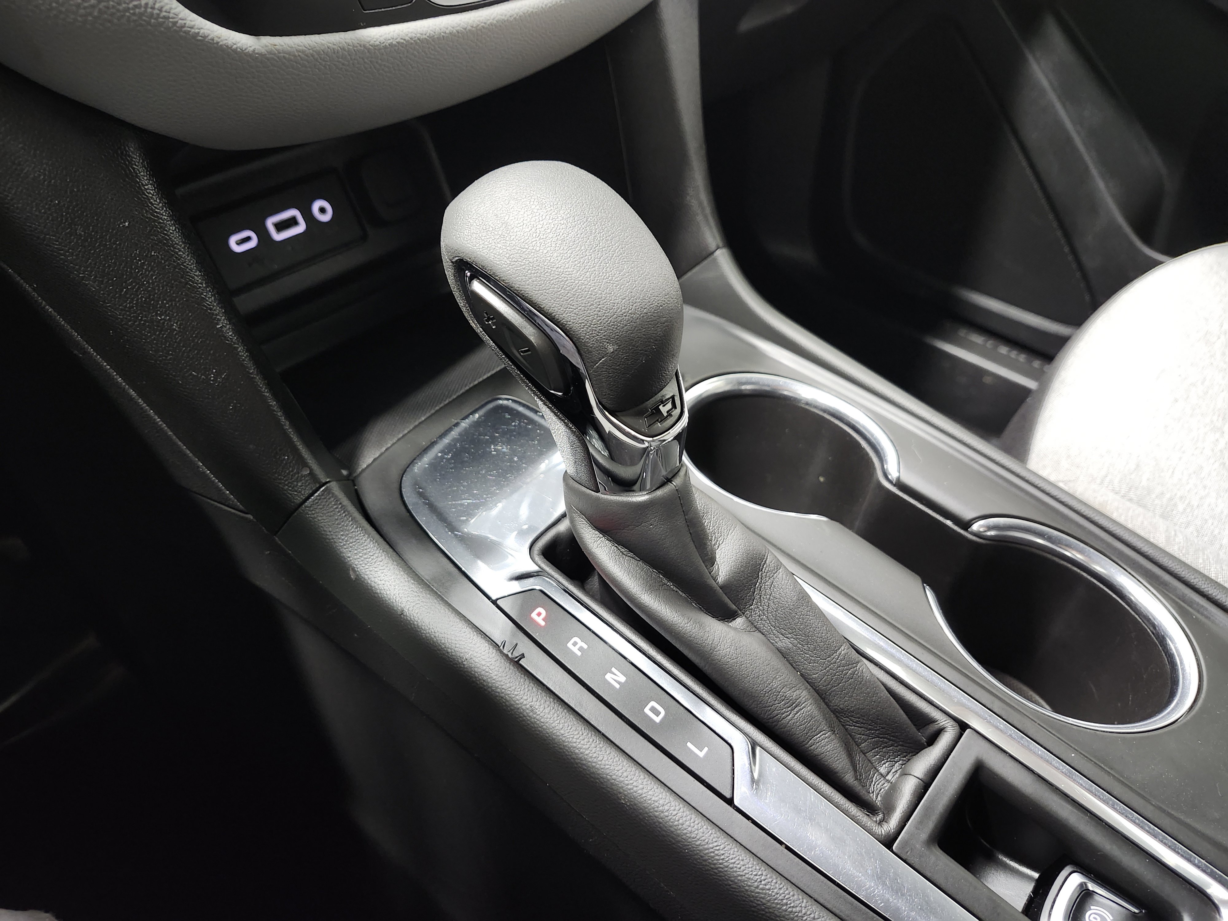 Used 2022 Chevrolet Equinox LS w/ LS Convenience Package image 28