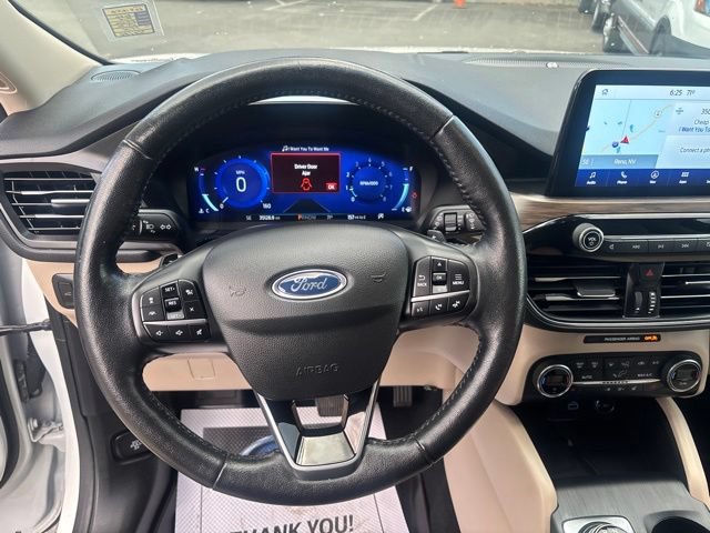 Used 2020 Ford Escape Titanium AWD/4WD image 18