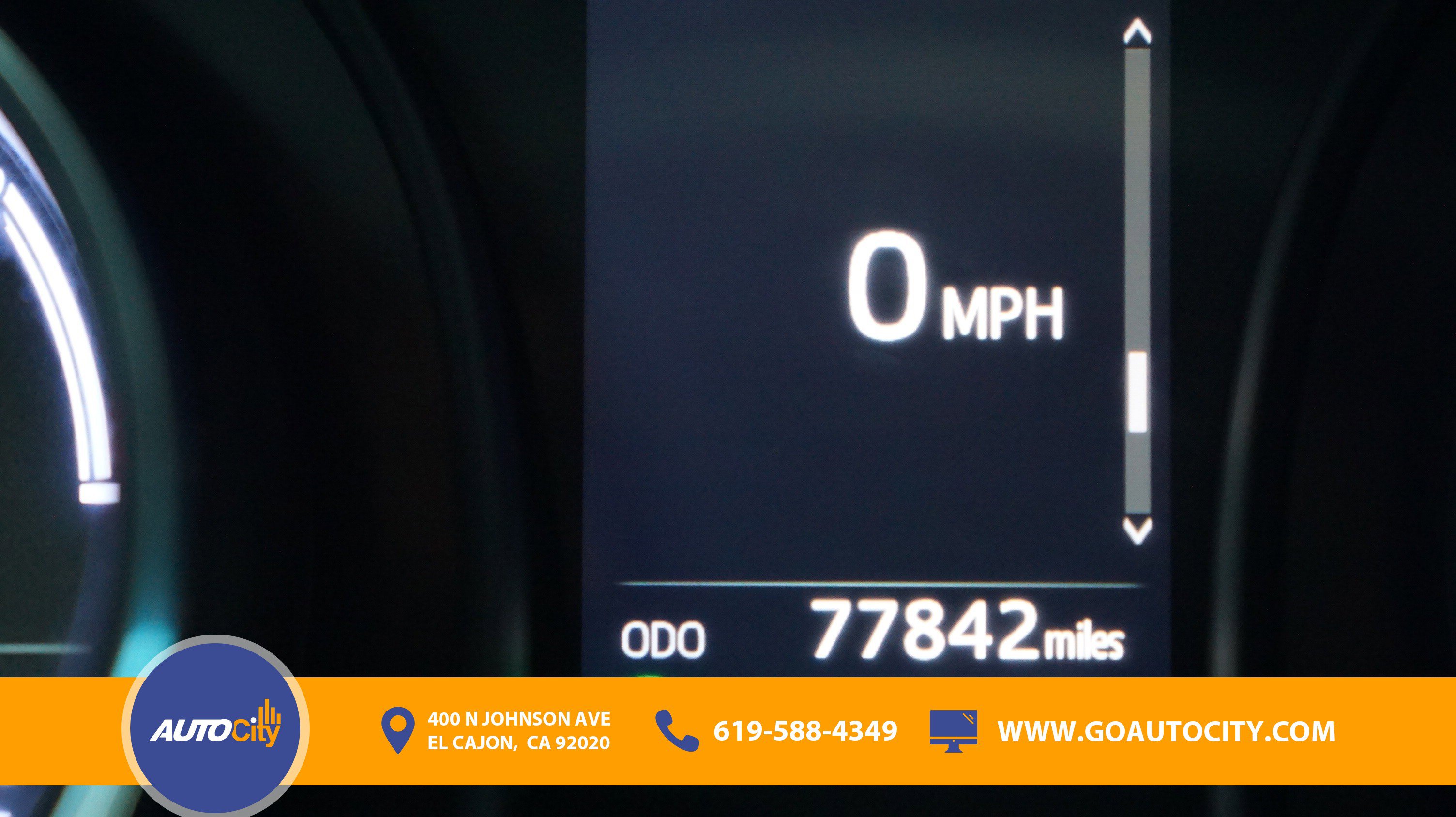 Used 2020 Toyota Camry LE FWD image 3