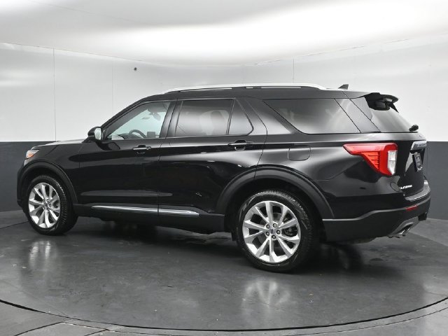 Used 2023 Ford Explorer Platinum w/ Technology Package AWD/4WD image 5