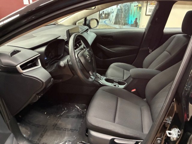 Used 2025 Toyota Corolla LE image 15