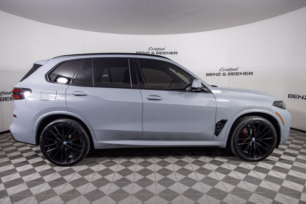 Used 2026 BMW X5 sDrive40i w/ M Sport Package RWD image 3