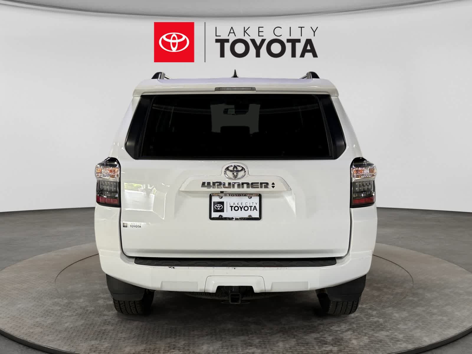 Used 2024 Toyota 4Runner SR5 RWD image 7