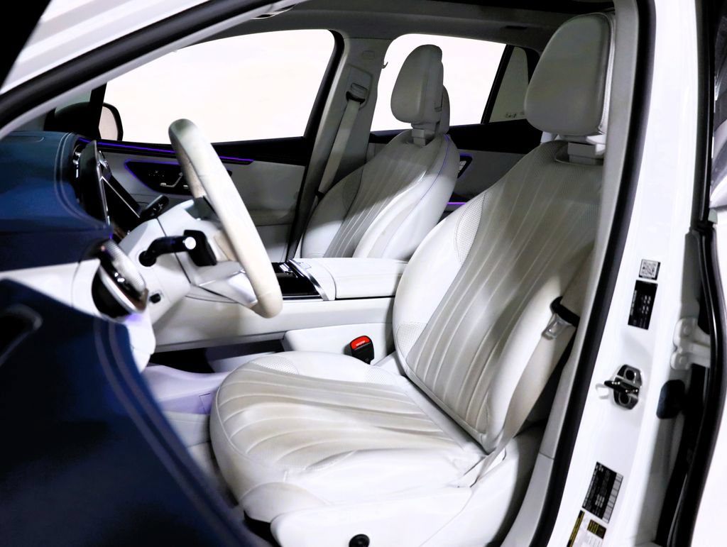 Certified 2023 Mercedes-Benz EQE 500 4MATIC SUV image 40