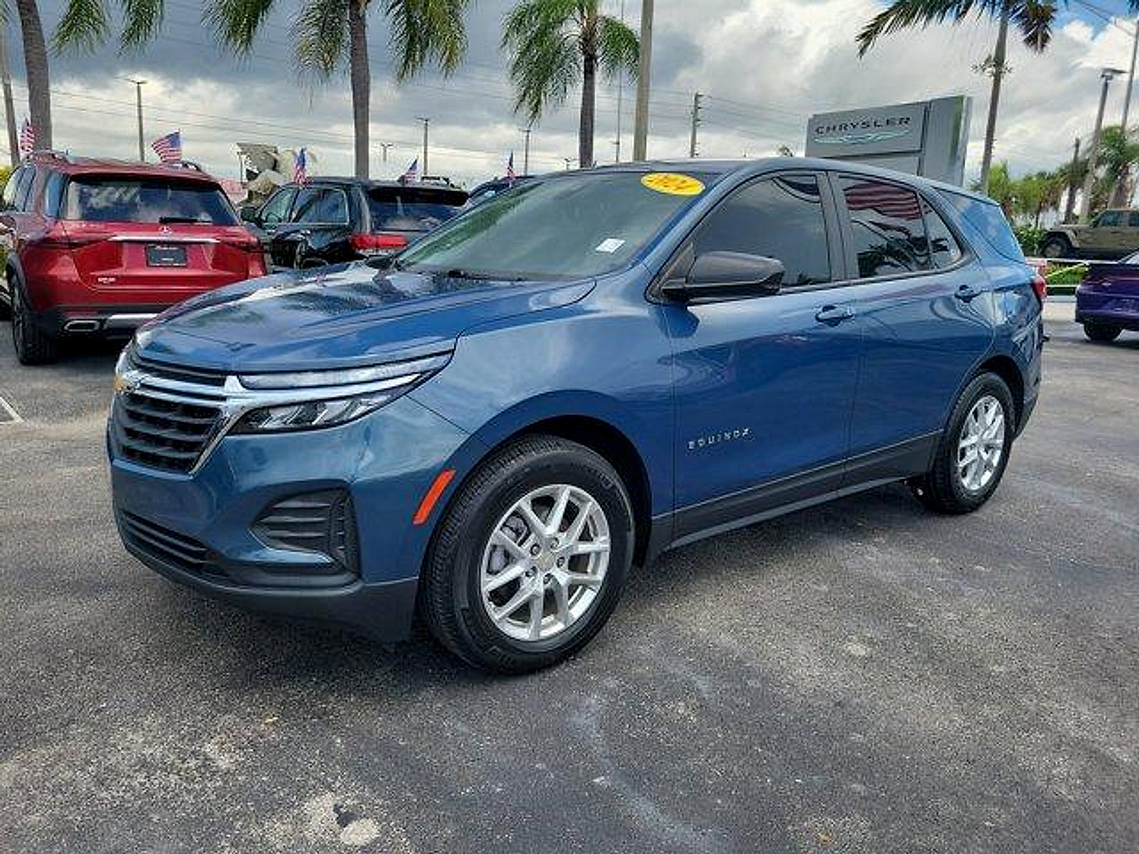 Used 2024 Chevrolet Equinox LS FWD image 3
