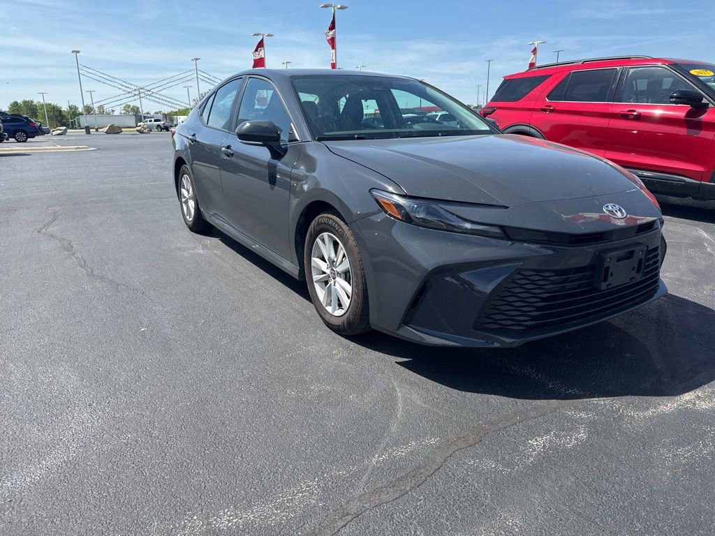 Used 2025 Toyota Camry LE FWD image 3