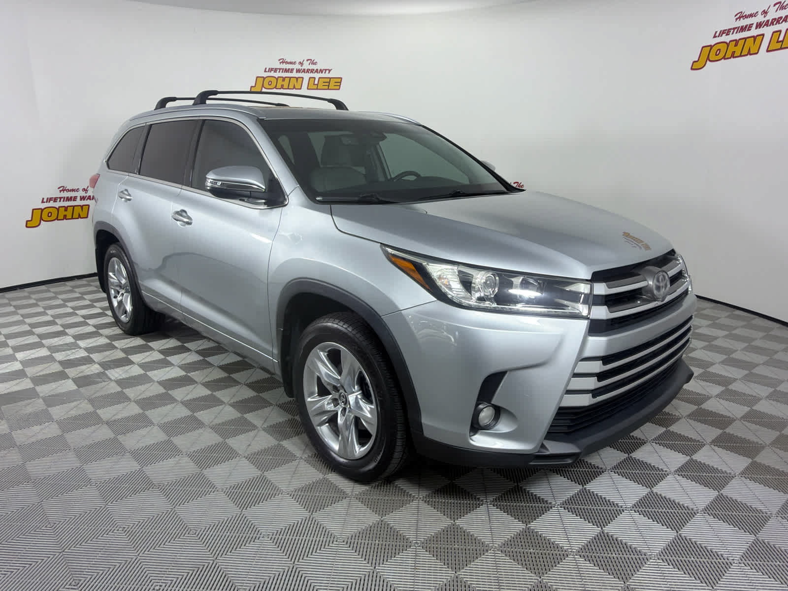 Used 2018 Toyota Highlander Limited AWD/4WD image 8