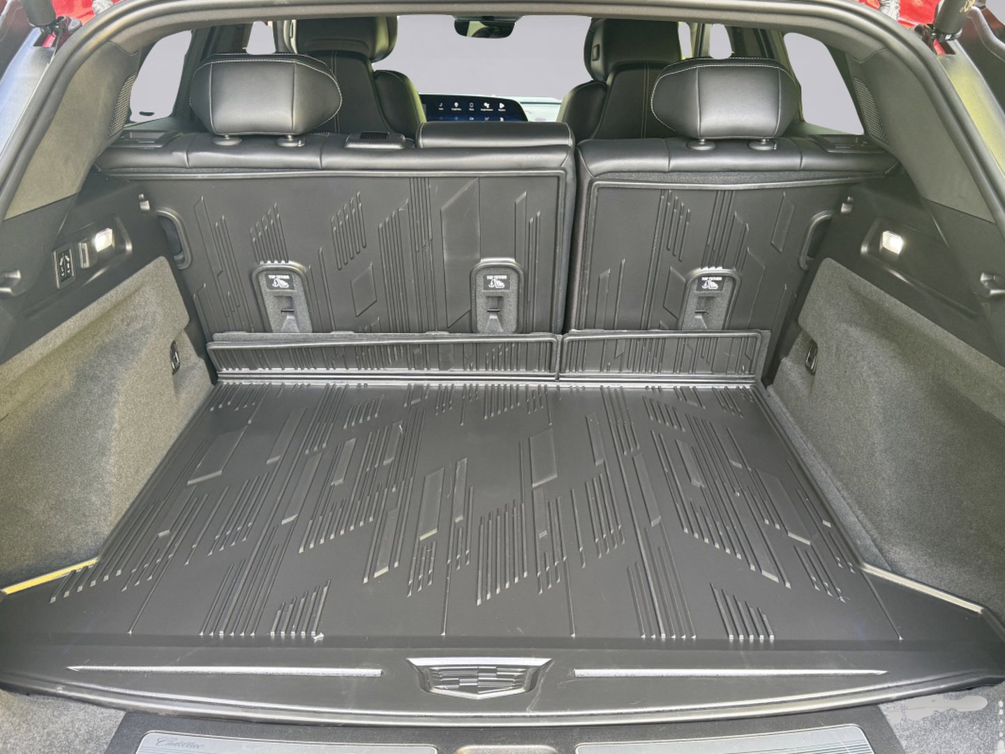 Used 2024 Cadillac Lyriq Luxury w/ LPO, Floor Liner Package image 9