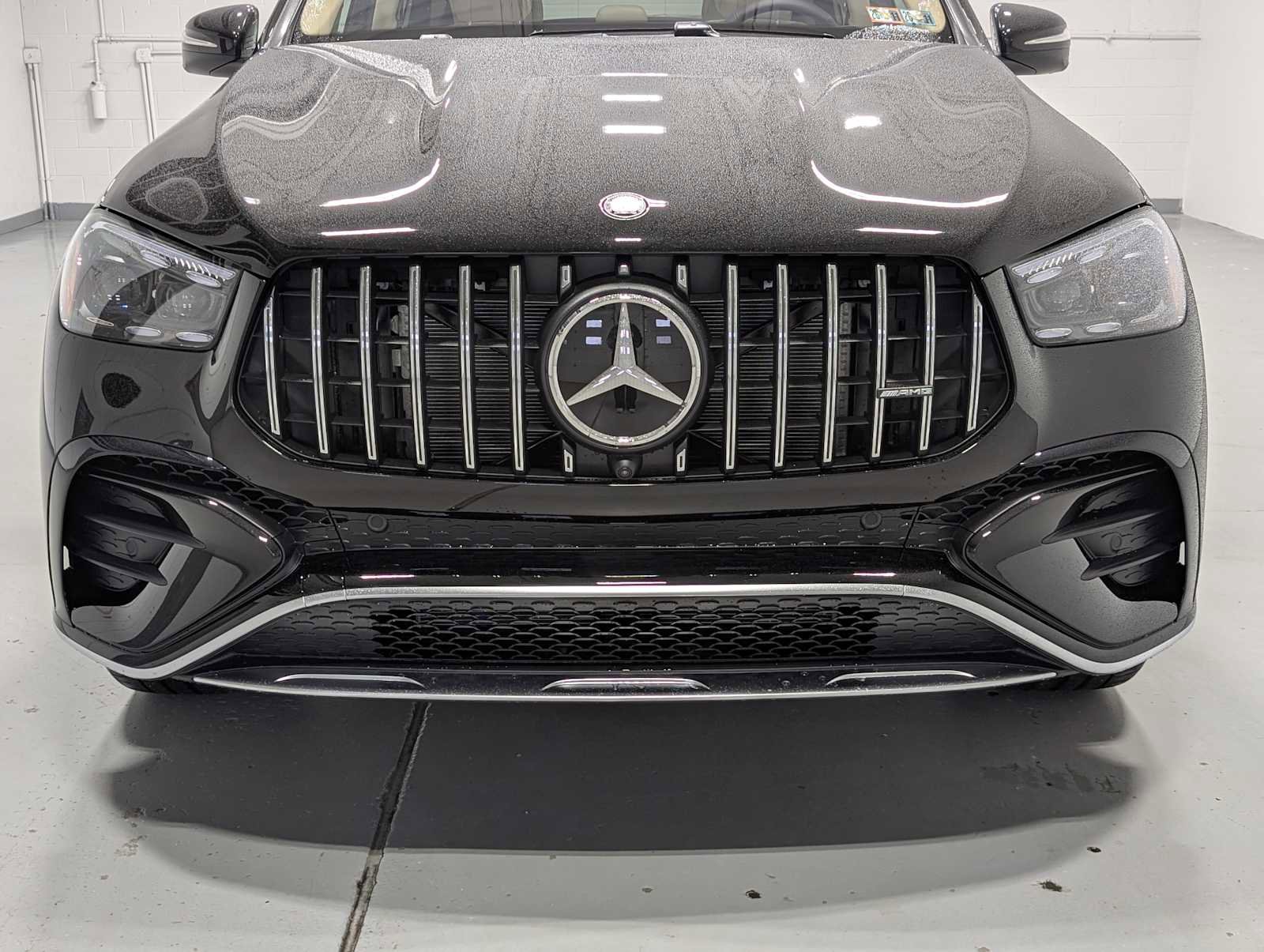 New 2026 Mercedes-Benz GLE 53 AMG 4MATIC image 2
