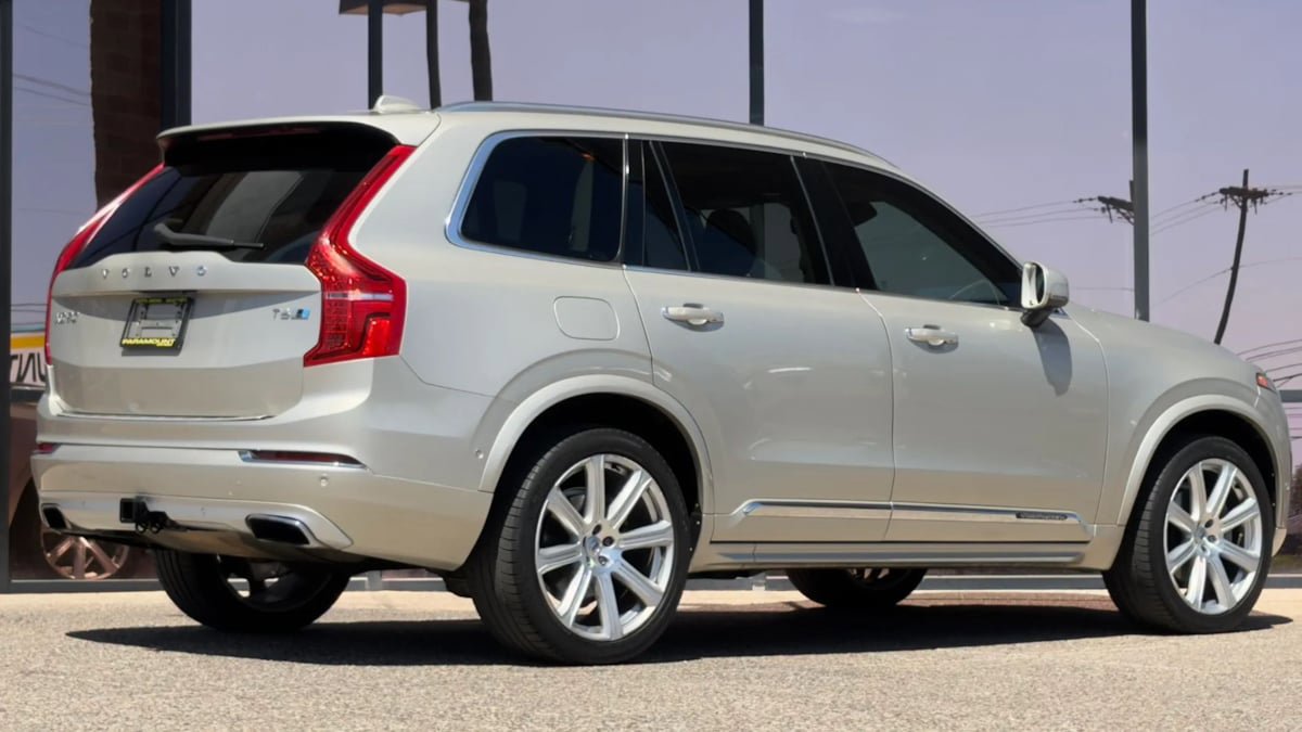 Used 2017 Volvo XC90 T6 Inscription w/ Vision Package AWD/4WD image 18