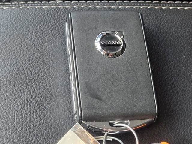 Certified 2023 Volvo XC40 B5 Plus w/ Driver Assist Package image 24