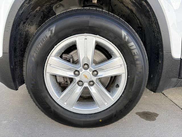 Used 2021 Chevrolet Trax LT w/ LT Convenience Package image 12