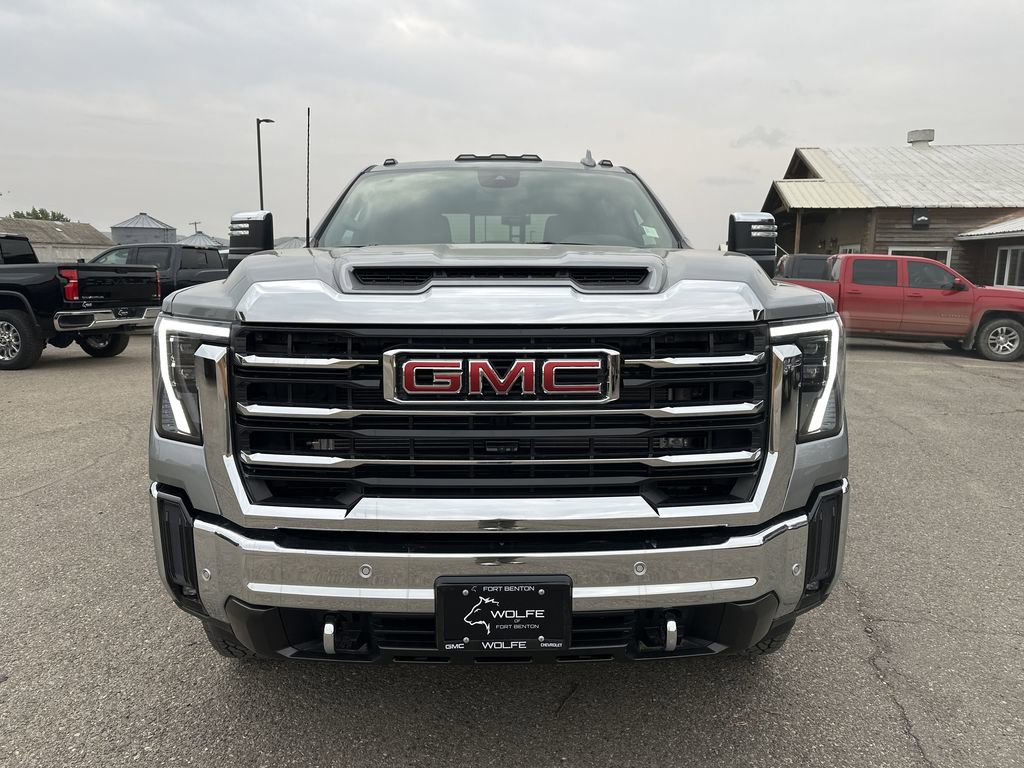 New 2025 GMC Sierra 3500 SLT image 2