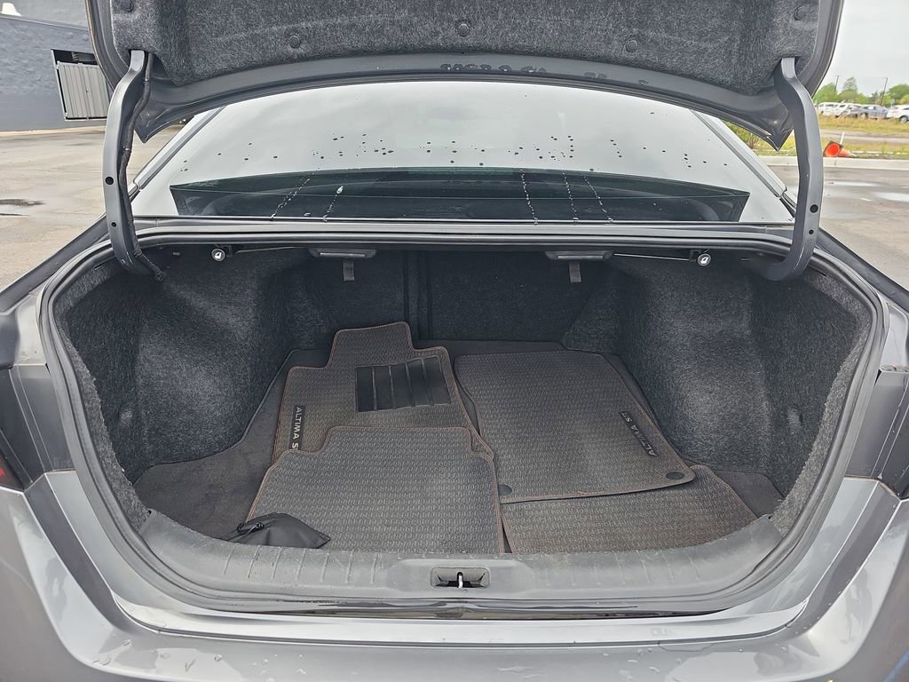 Used 2019 Nissan Altima 2.5 SR w/ SR Premium Package FWD image 16