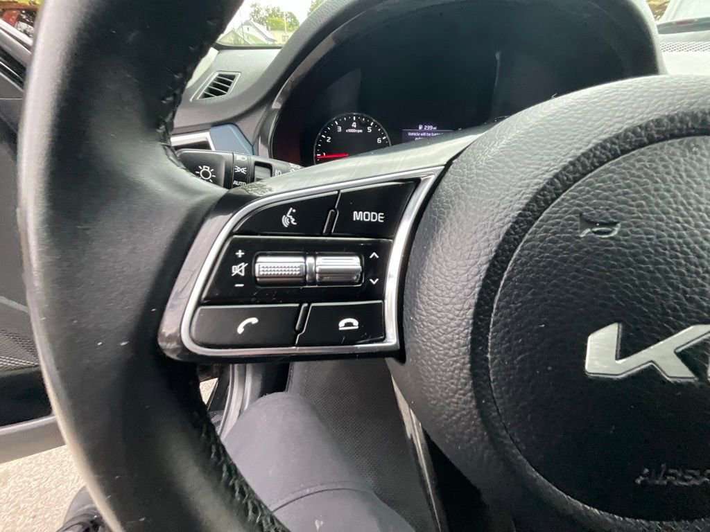 Used 2023 Kia Seltos S w/ Navigation Package image 14