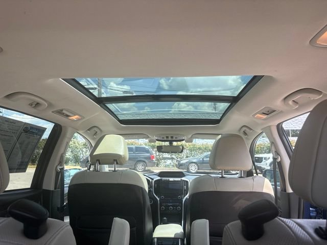 Used 2022 Subaru Ascent Limited w/ Technology Package AWD/4WD image 16