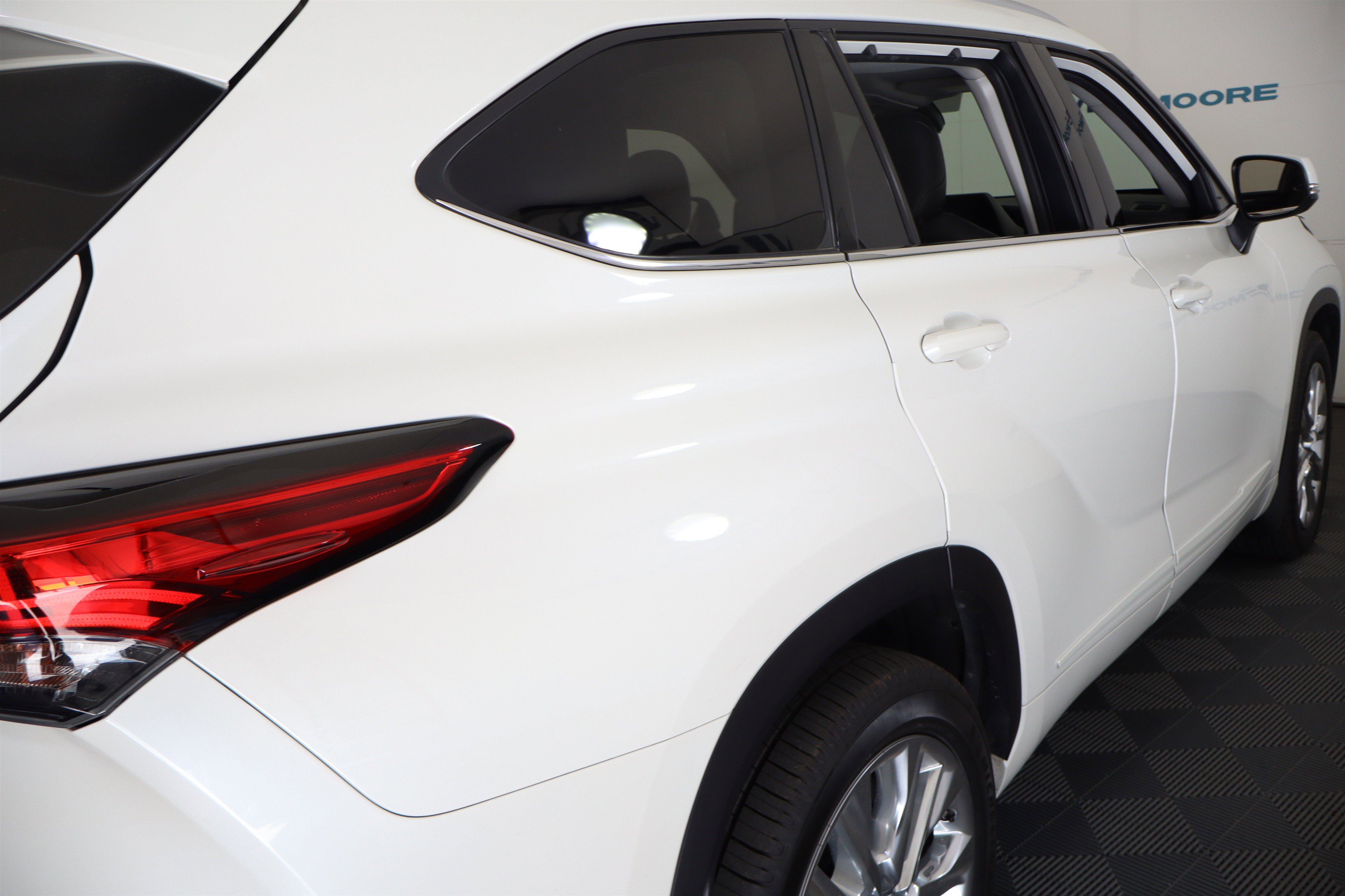Used 2021 Toyota Highlander Limited AWD/4WD image 7