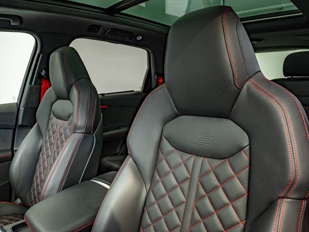 Used 2025 Audi SQ7 Prestige AWD/4WD image 37