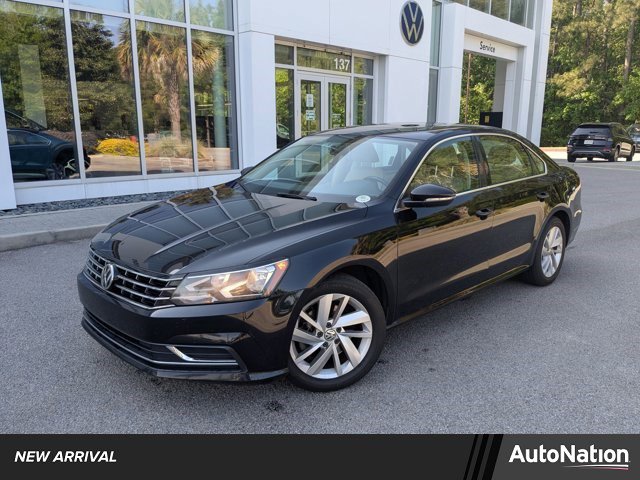 Used 2018 Volkswagen Passat 2.0T SE FWD image 1