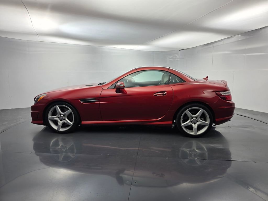 Used 2016 Mercedes-Benz SLK 300 image 8