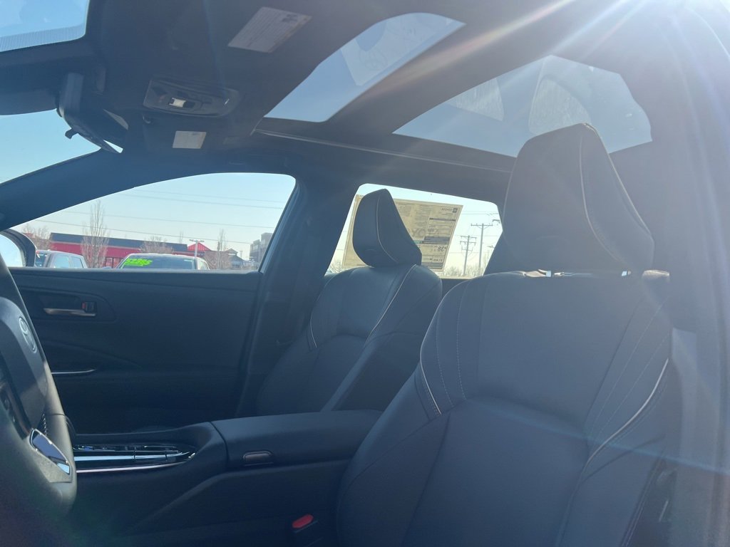 New 2025 Toyota Crown Signia image 25