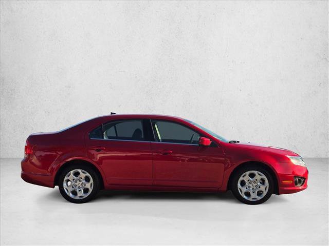 Used 2011 Ford Fusion SE image 4